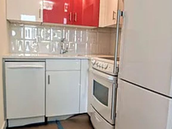 2nd image of 1424 Hancock St APT 3B