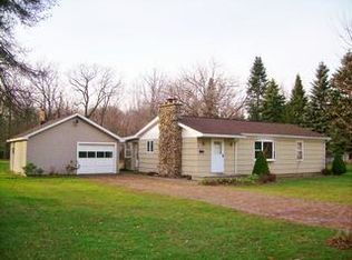12 Chestnut St, Forestville, NY 14062