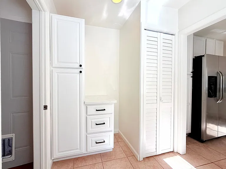 4447 Lockwood Ave — Photo 20