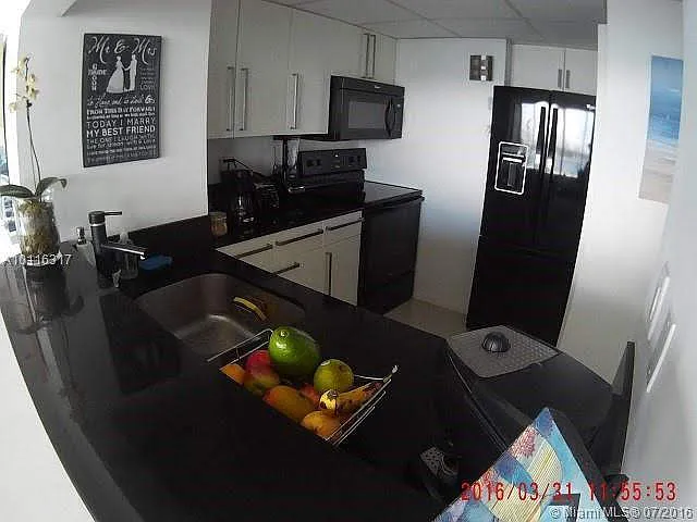 7601 E Treasure Dr #1407 — Photo 9