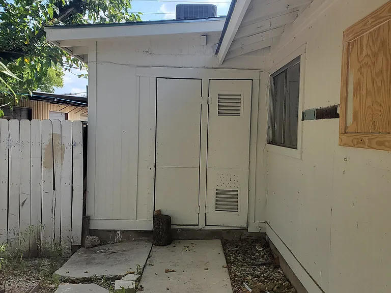 903 N Meadows Dr #C — Photo 12