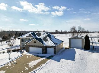 3705 North Harvest View Drive, Janesville, WI 53548