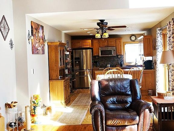 4th image of S1439 Ernie Ln