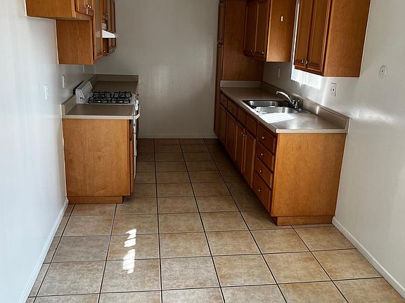 5th image of 4141 W Rosecrans Ave APT 204