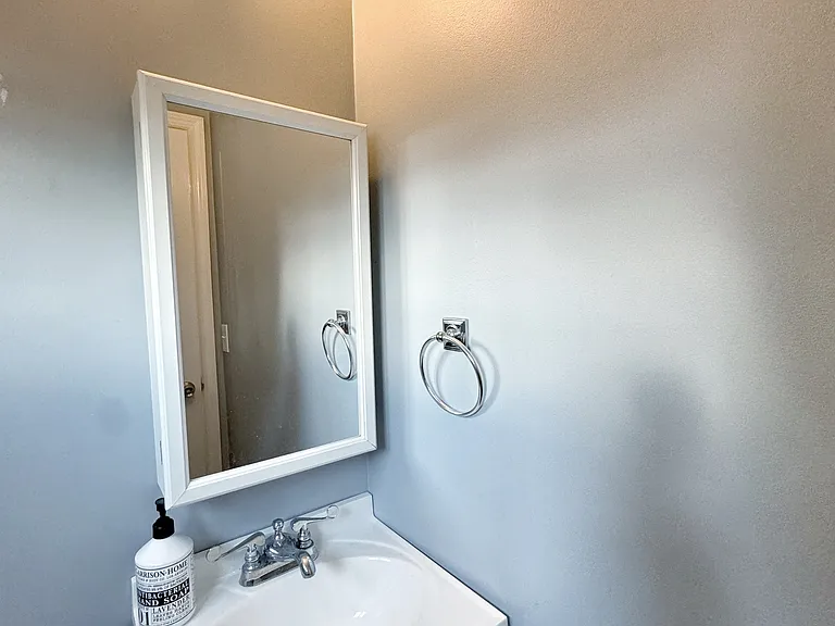 84 Sunnyridge Ave — Photo 12