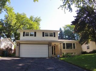 33109 N John Mogg Rd, Grayslake, IL 60030