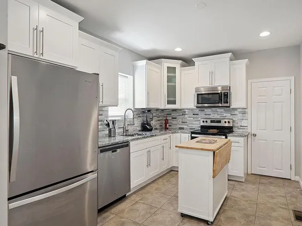 701 E Haines St, Philadelphia, PA 19144