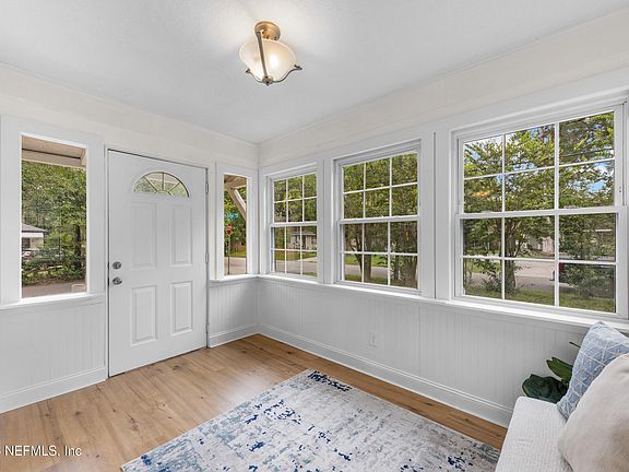 4th image of 1263 MACARTHUR Street