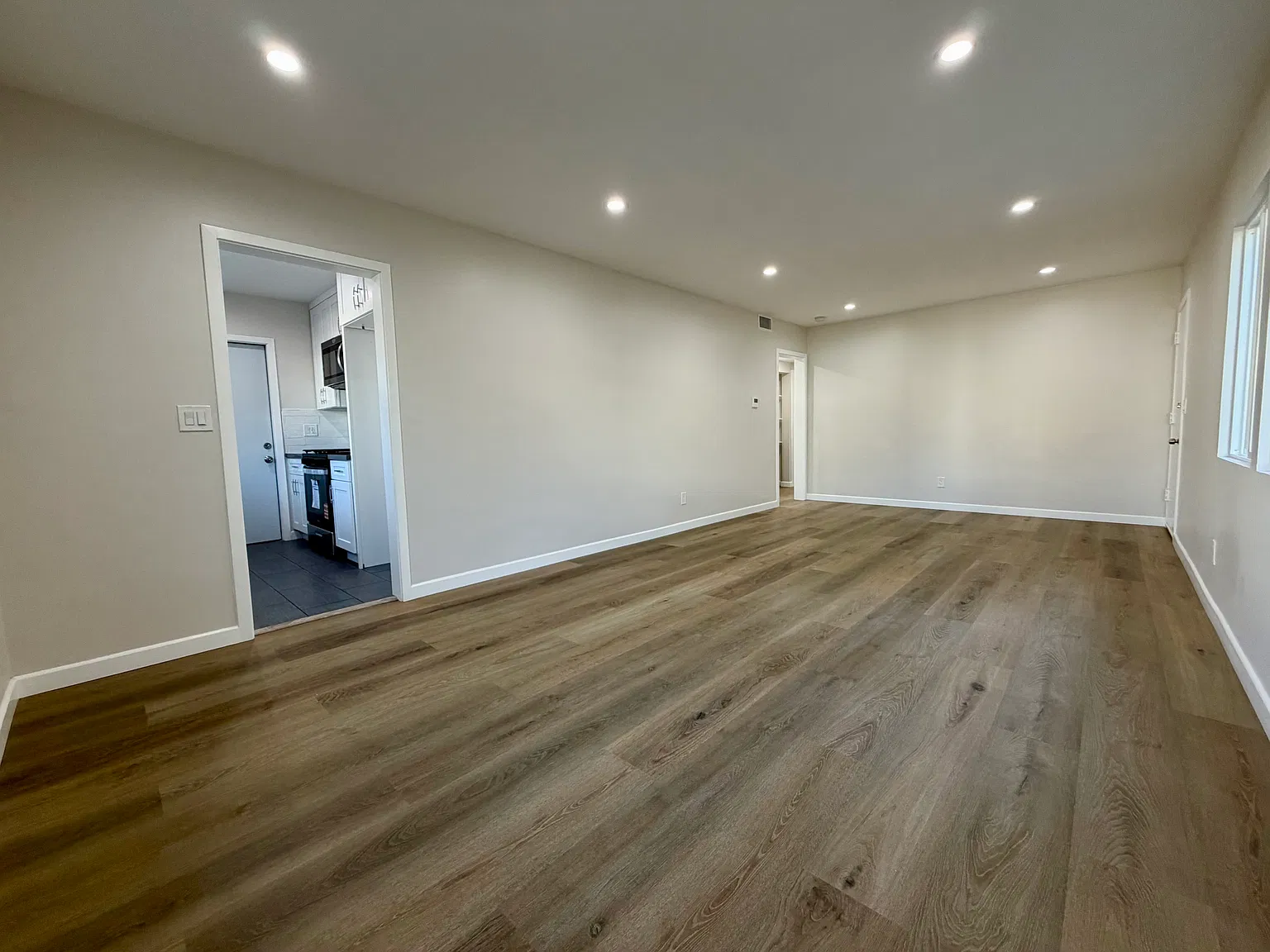 20 Bay Shore Ave — Photo 2