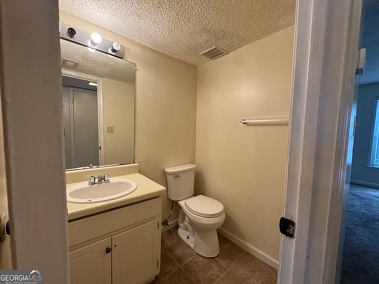 5140 Highpoint Rd #21 — Photo 5