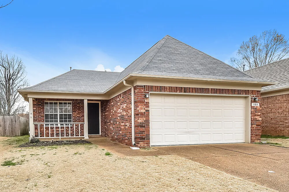 3 bed, 2.0 bath, 1356 sqft, $1,710 — Photo 3