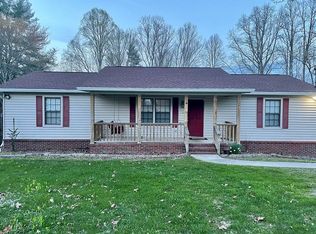 1004 Back Valley Rd, Oliver Springs, TN 37840