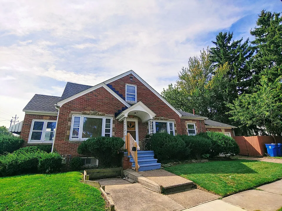2200 Oberlin Ave