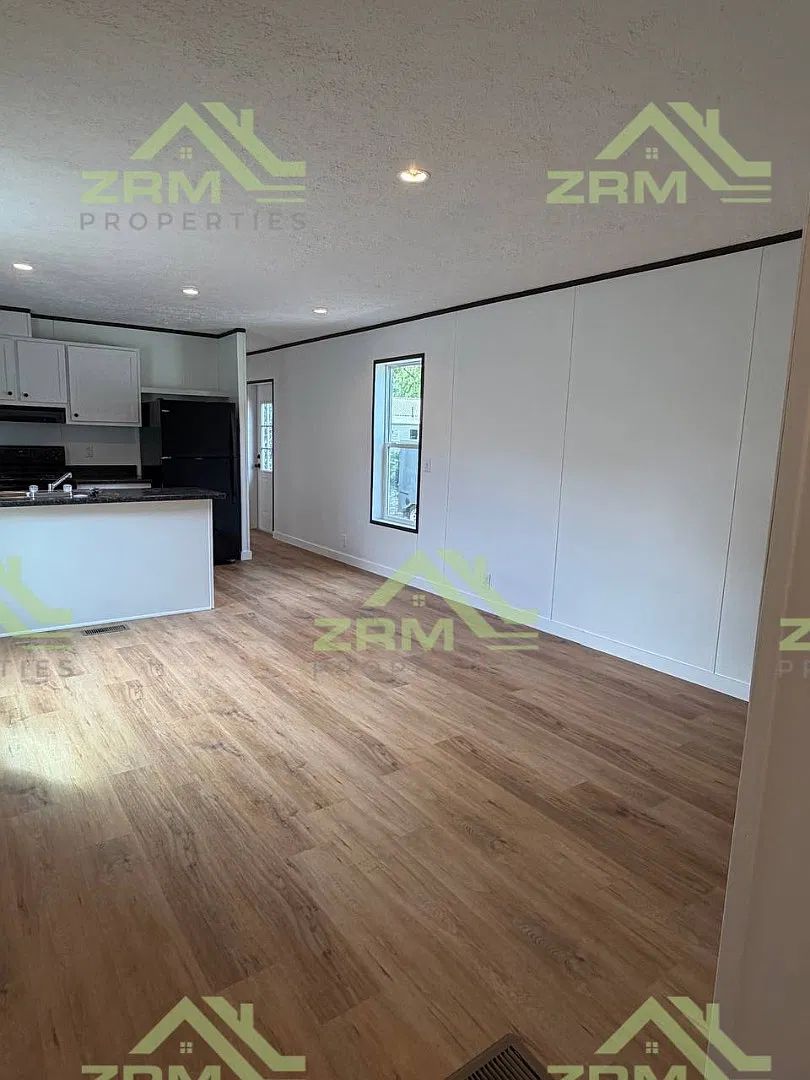 10422 Glendale Street — Photo 1