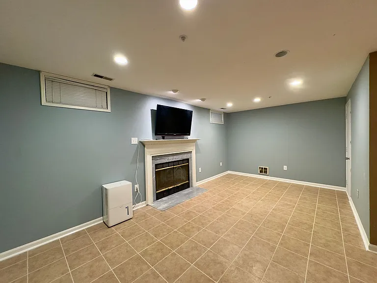 9224 Owings Choice Ct — Photo 10