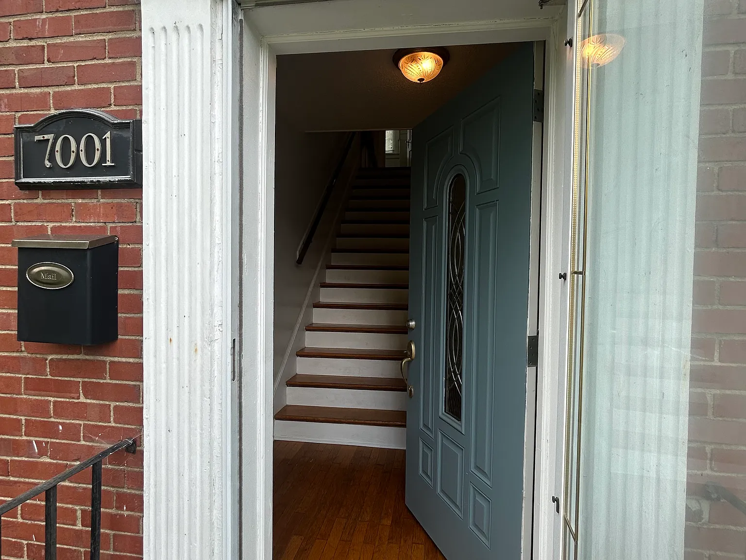 3 bed, 2.5 bath, 2108 sqft, $2,500 — Photo 3