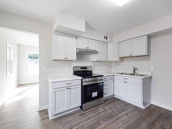 5th image of 4785 Gardiner Dr