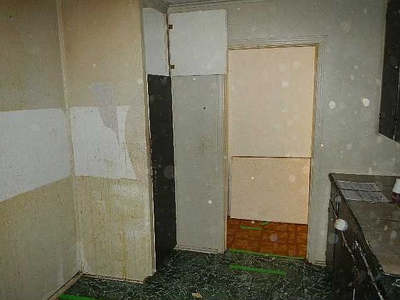 4th image of 1509 Alma St
