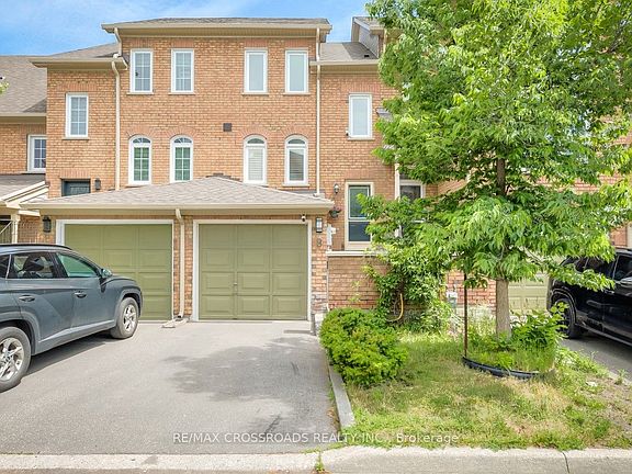 2nd image of 8 Larissa Ct