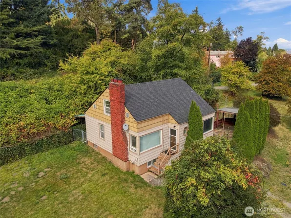 10863 Roseberg Avenue S, Seattle, WA 98168