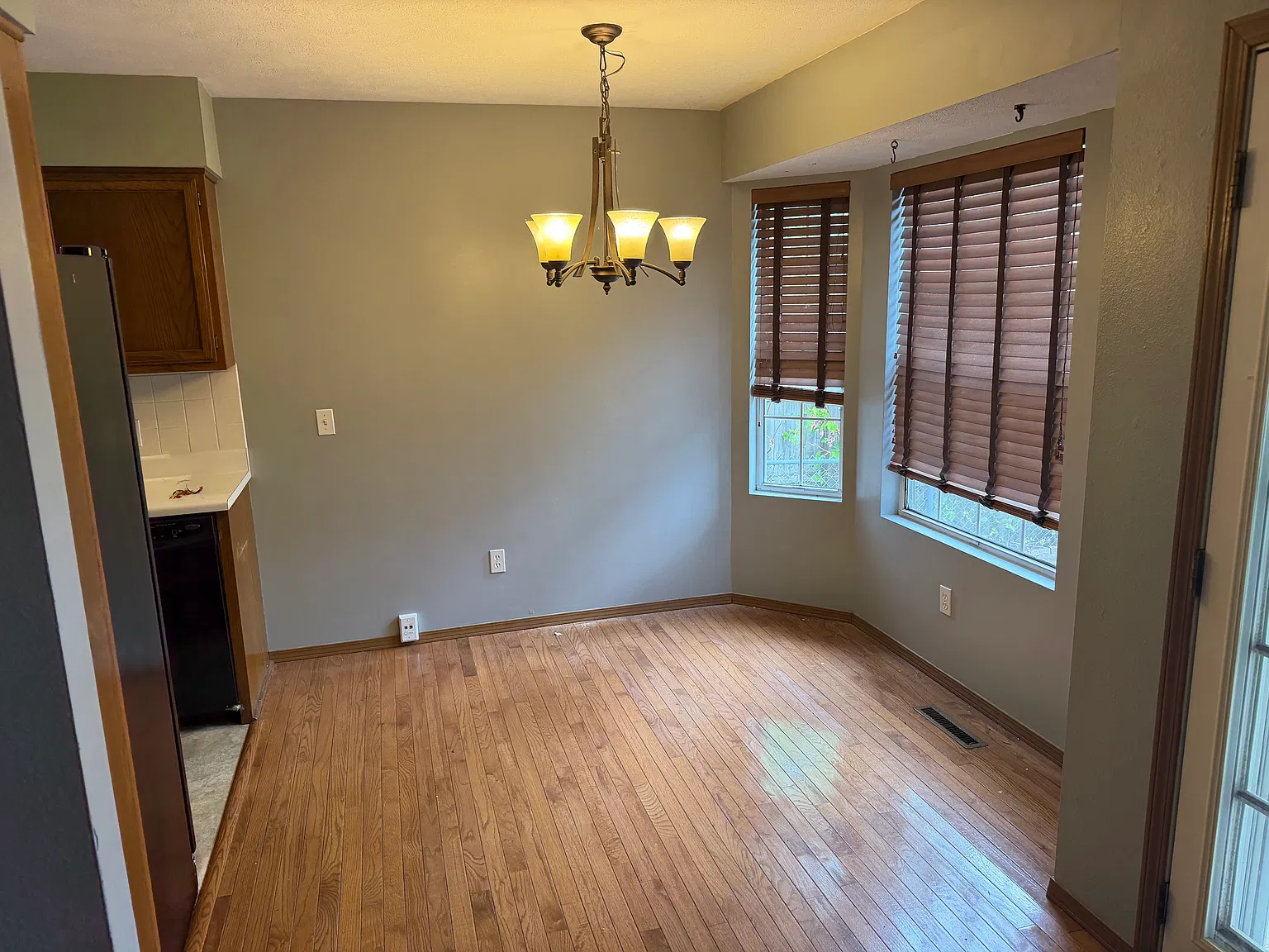 3 bed, 1314 sqft, $1,550 — Photo 4