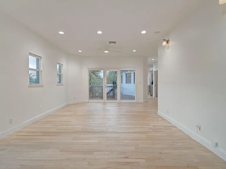 21 Oceanview Dr #C — Photo 7