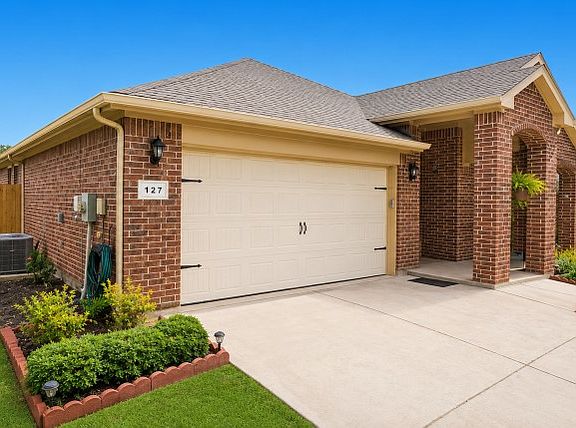 3rd image of 127 Creekview Dr