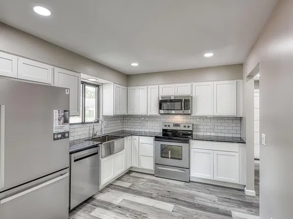 1405 Weybridge Rd, Columbus, OH 43220