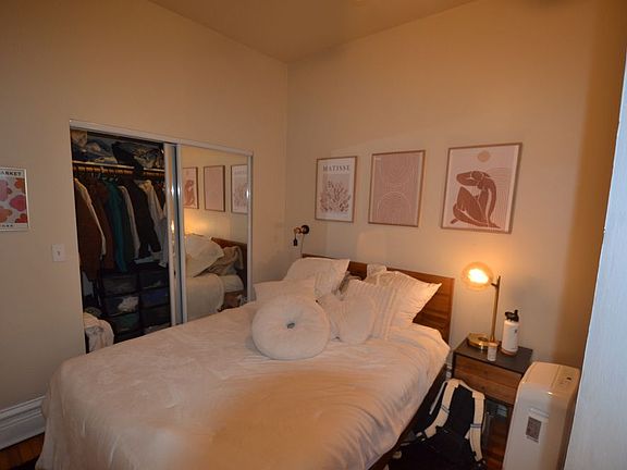 4th image of 725 W Wrightwood Ave APT 3R