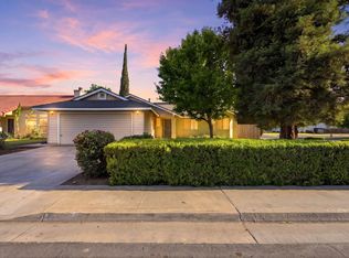1215 Bentley Dr, Corcoran, CA 93212