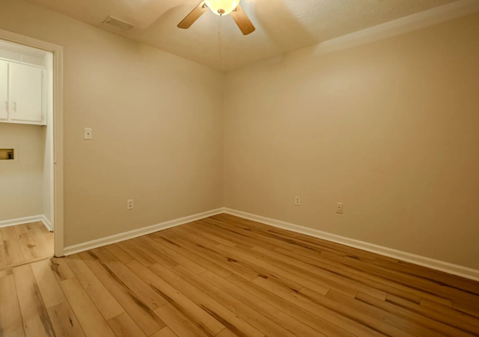 Move-In Ready 3BR/2BA Home in Convenient East Athens — Photo 4