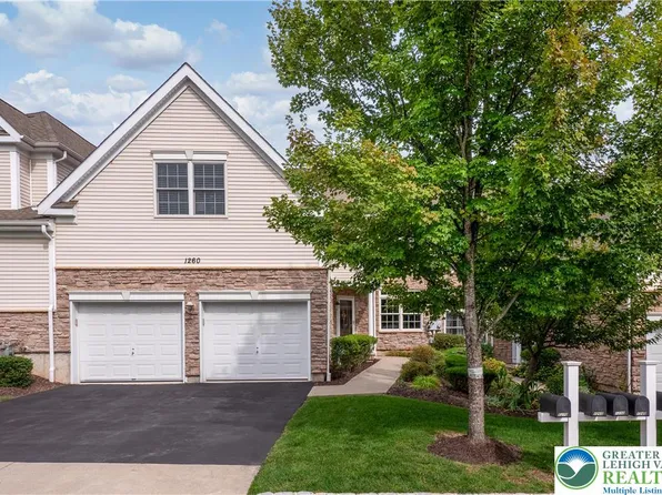 1260 W Homestead Ln, Easton, PA 18042