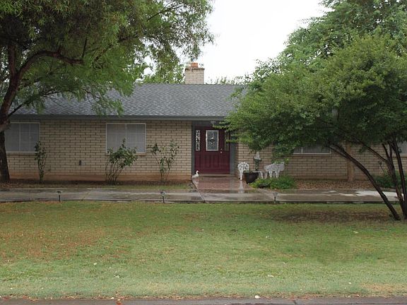 2nd image of 10533 W Flower St