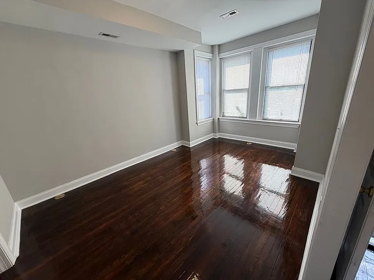 2501 17th St NW — Photo 6