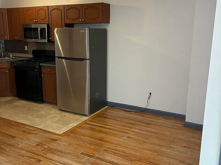 294 Randolph Ave #2 — Photo 9