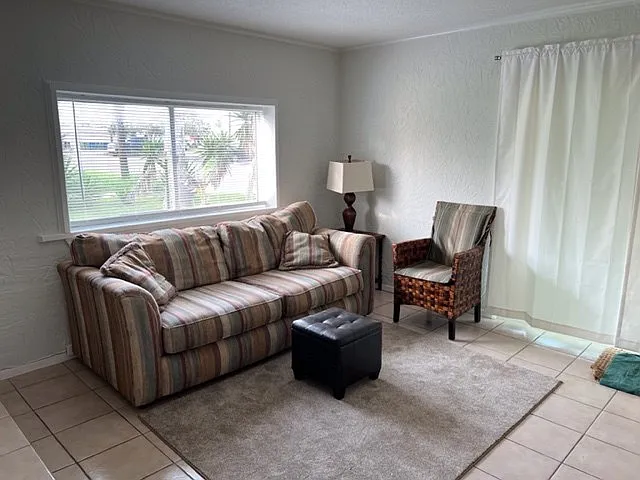 202 Yturria St #7 — Photo 3