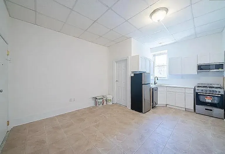 56 Monroe St #3 — Photo 8