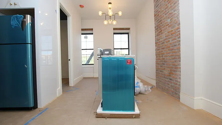 Rented by Nooklyn NYC LLC | media 21