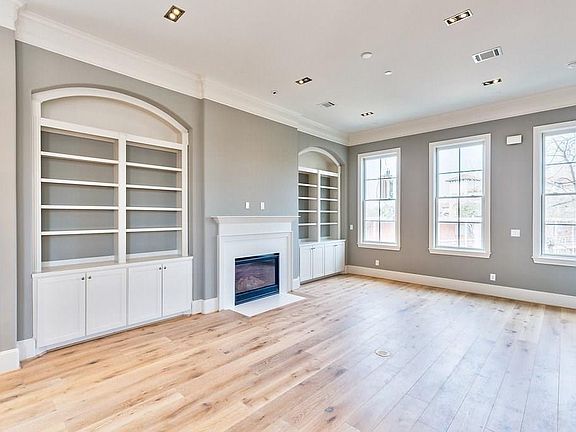 5th image of 3826 Glen Arbor Dr #B