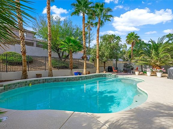 4th image of 7517 Midnight Rambler St