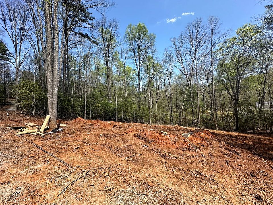 2nd image of 53 Timbercrest Ln