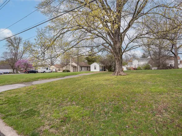 3460 Ludlow Ave, Bridgeton, MO 63044