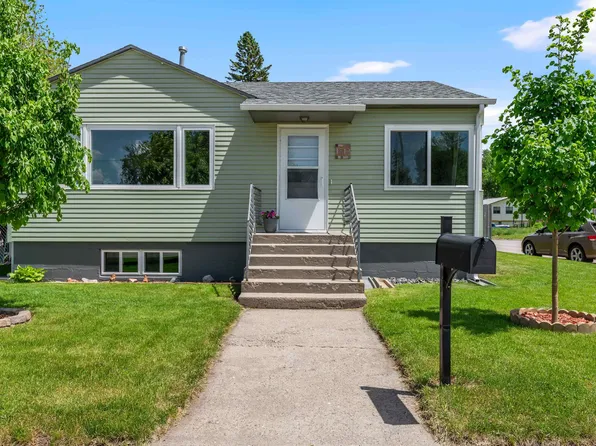1512 Cedar St, Sturgis, SD 57785