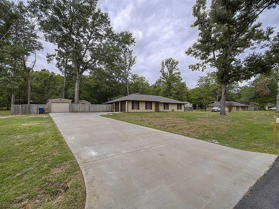 2nd image of 15598 Nell Lynn Ln