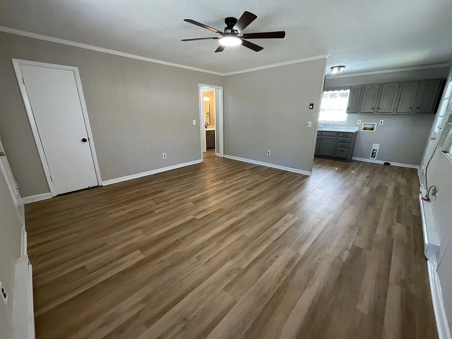 Only $995/mo! Completely Remodeled! Two bedroom, One Bathroom home in Northeastern GSO! — Photo 2