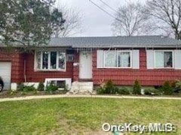 89 Walton Street, Brentwood, NY, 11717