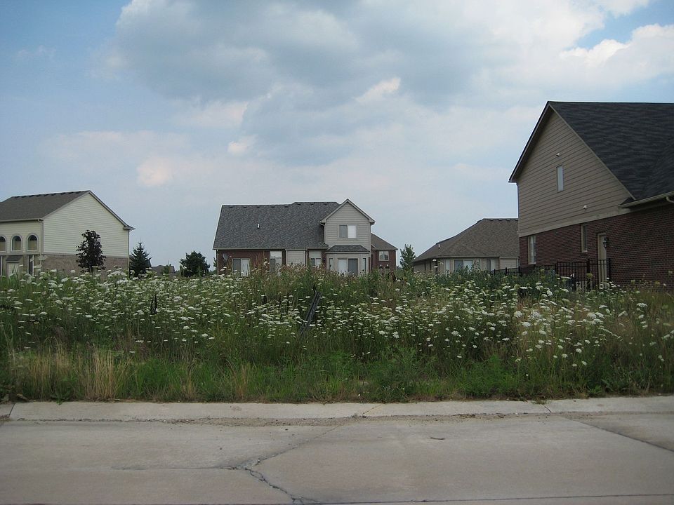 1st image of 57642 Lillian Dr