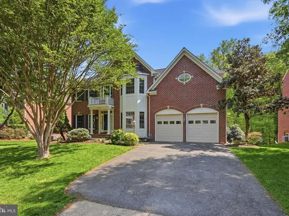 6075 Deer Ridge Trl, Springfield, VA 22150