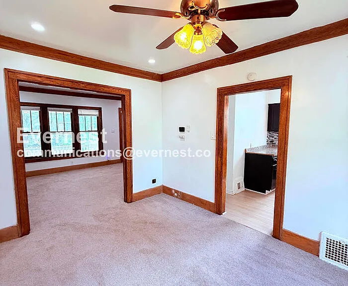 5236 S Clarendon St — Photo 9