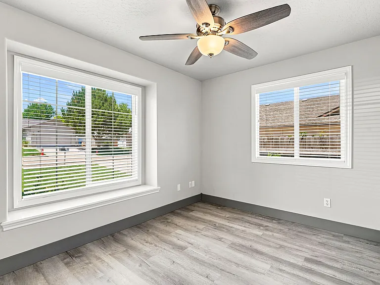 514 W Palmer Dr — Photo 25